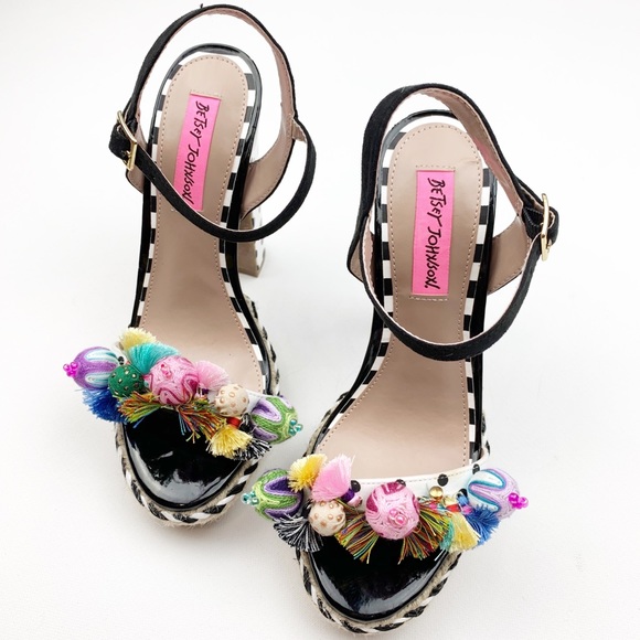 Betsey Johnson polka dot tassel pom pom heel - Picture 4 of 8